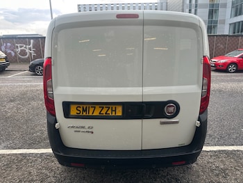 Used Fiat Doblo 2017 for sale - 76134658: Photo 2