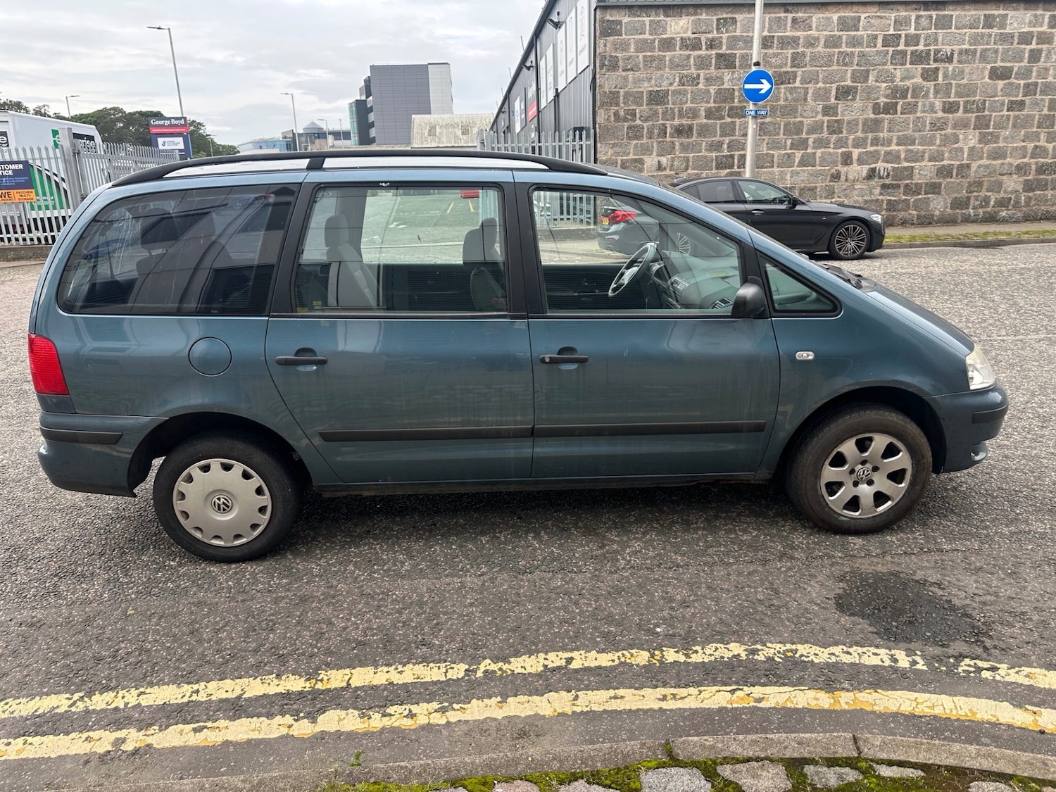 Used Volkswagen Sharan 2006 for sale - 76855612: Photo 3