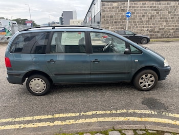 Used Volkswagen Sharan 2006 for sale - 76855612: Photo