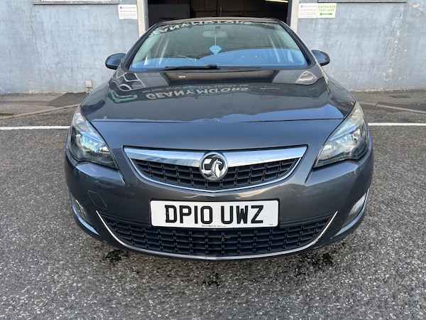 Used Vauxhall Astra 2010 for sale - 76121222: Photo 1