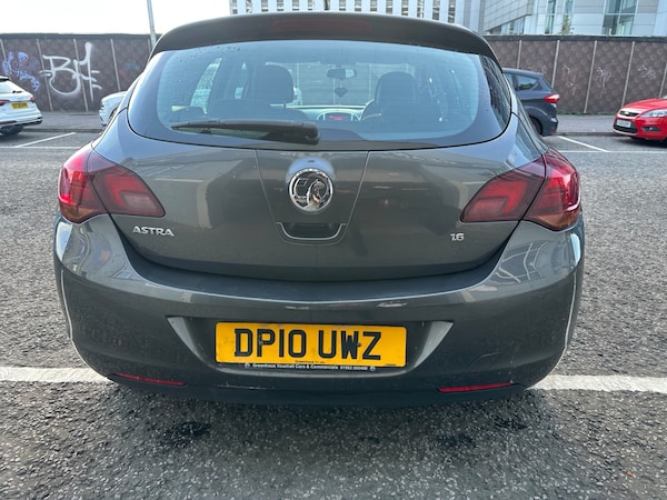 Used Vauxhall Astra 2010 for sale - 76121222: Photo 2