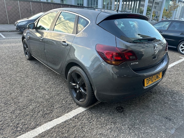 Used Vauxhall Astra 2010 for sale - 76121222: Photo 6