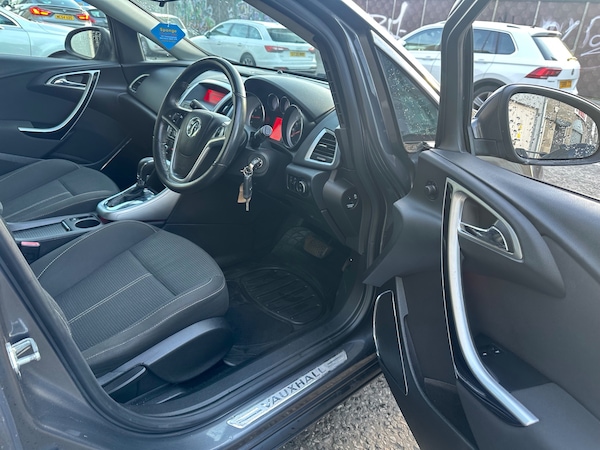Used Vauxhall Astra 2010 for sale - 76121222: Photo 9