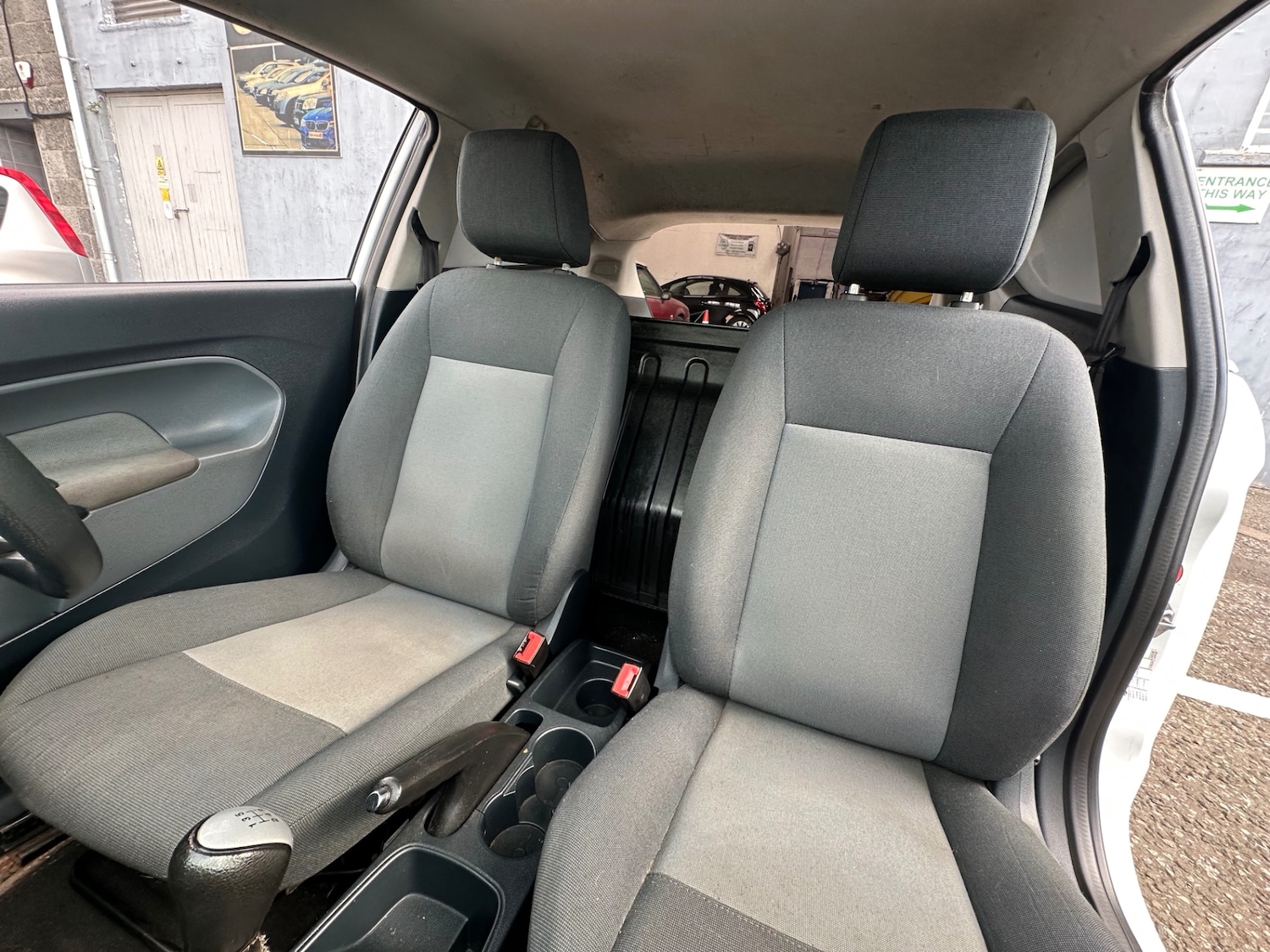 Used Ford Fiesta 2011 for sale - 75576988: Photo 12