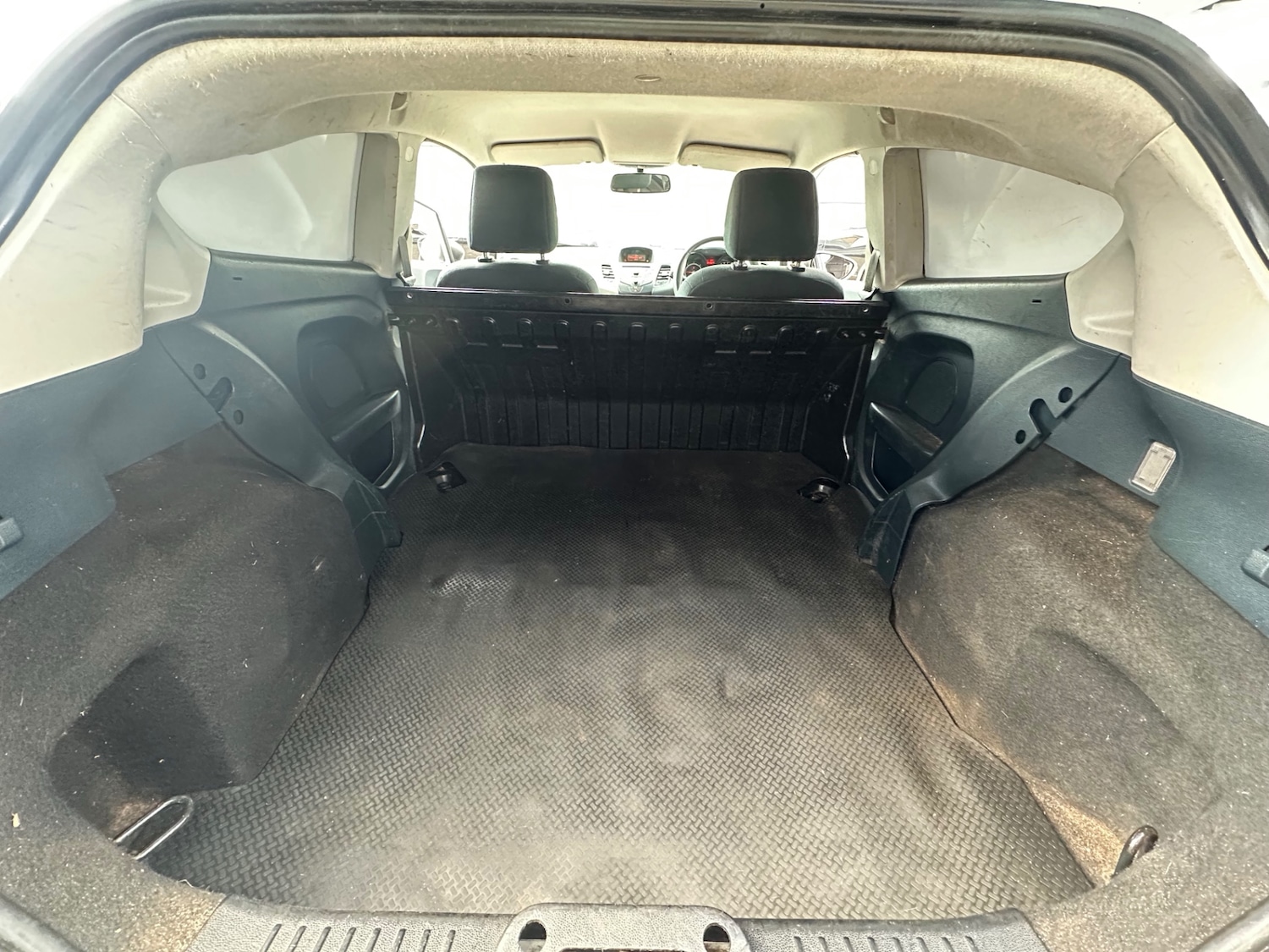 Used Ford Fiesta 2011 for sale - 75576988: Photo 13