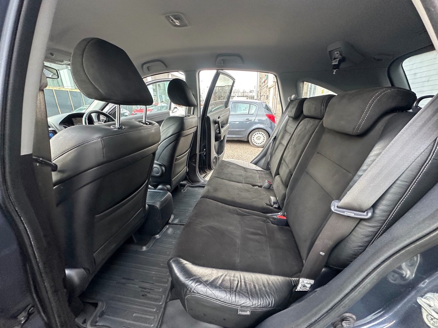 Used Honda CR-V 2011 for sale - 77663715: Photo 15