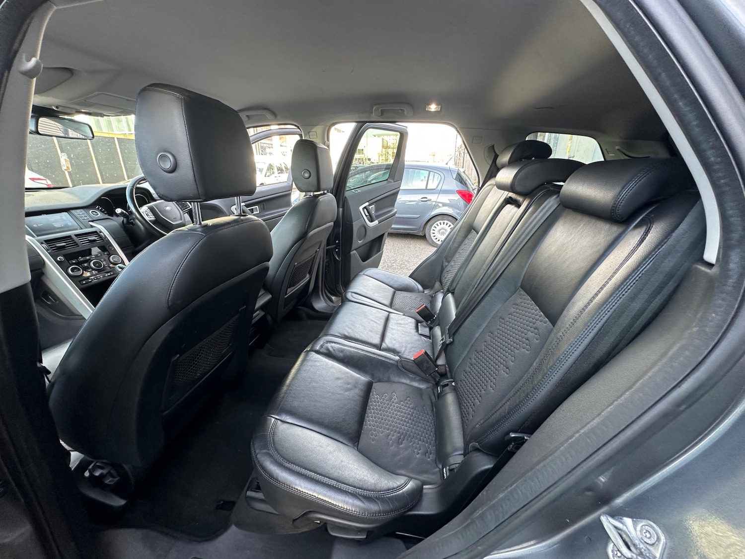 Used Land Rover Discovery Sport 2015 for sale - 77738767: Photo 15