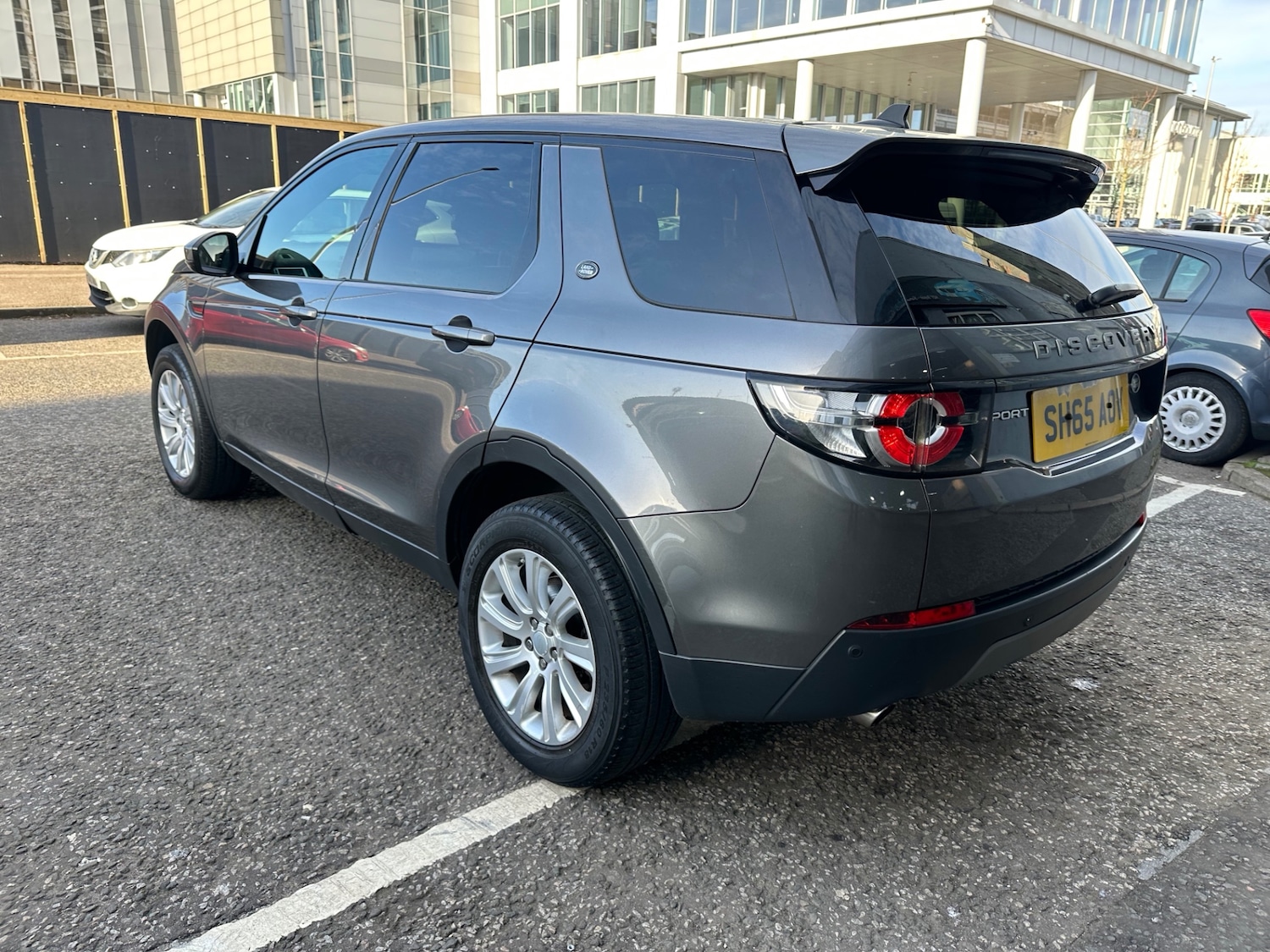 Used Land Rover Discovery Sport 2015 for sale - 77738767: Photo 5