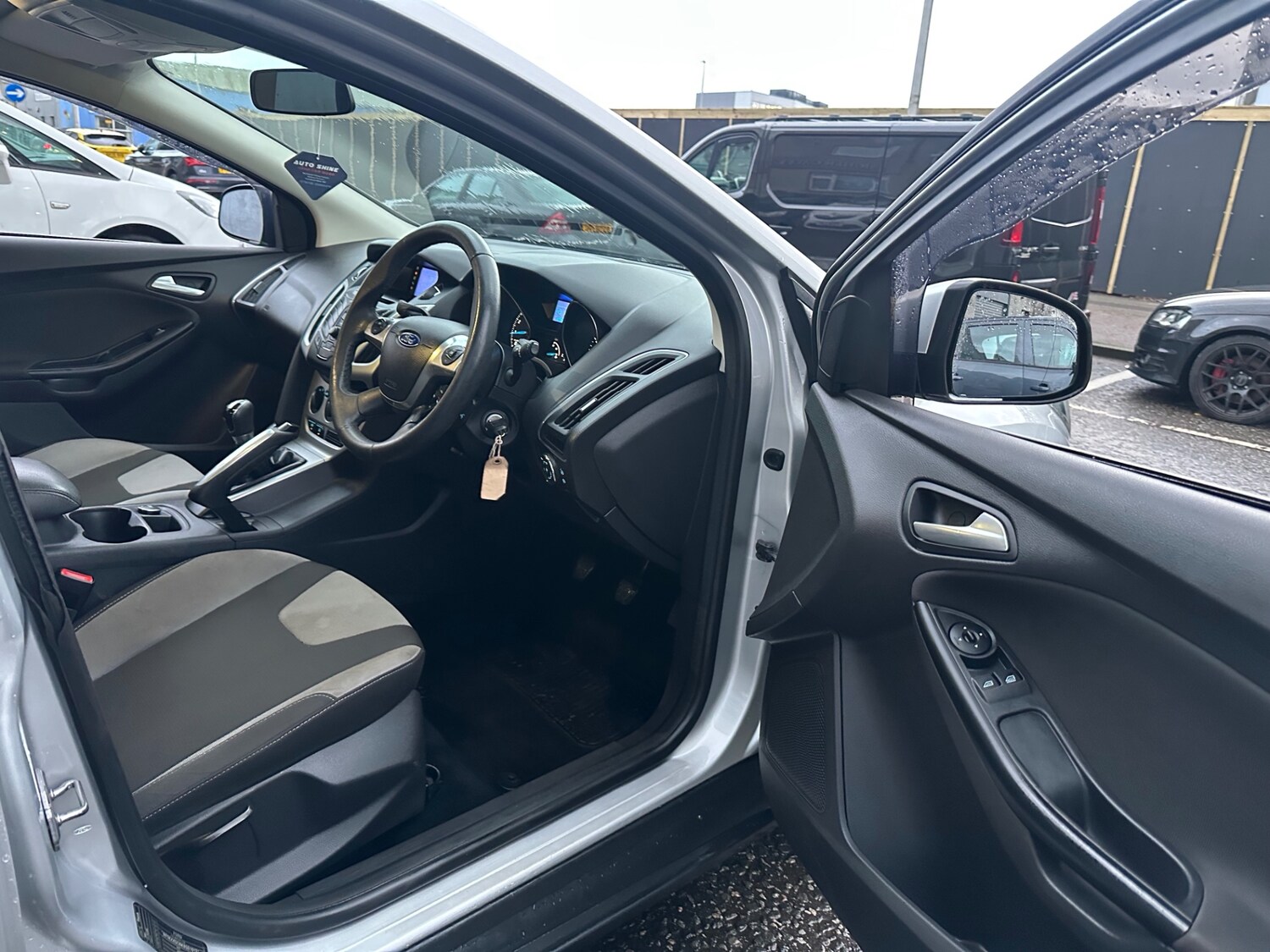 Used Ford Focus 2011 for sale - 77371941: Photo 13