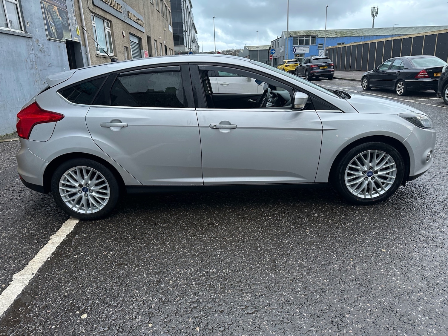 Used Ford Focus 2011 for sale - 77371941: Photo 8