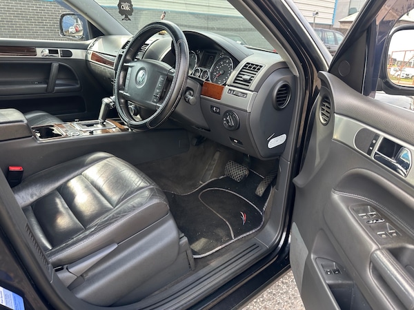 Used Volkswagen Touareg 2005 for sale - 75588040: Photo 9