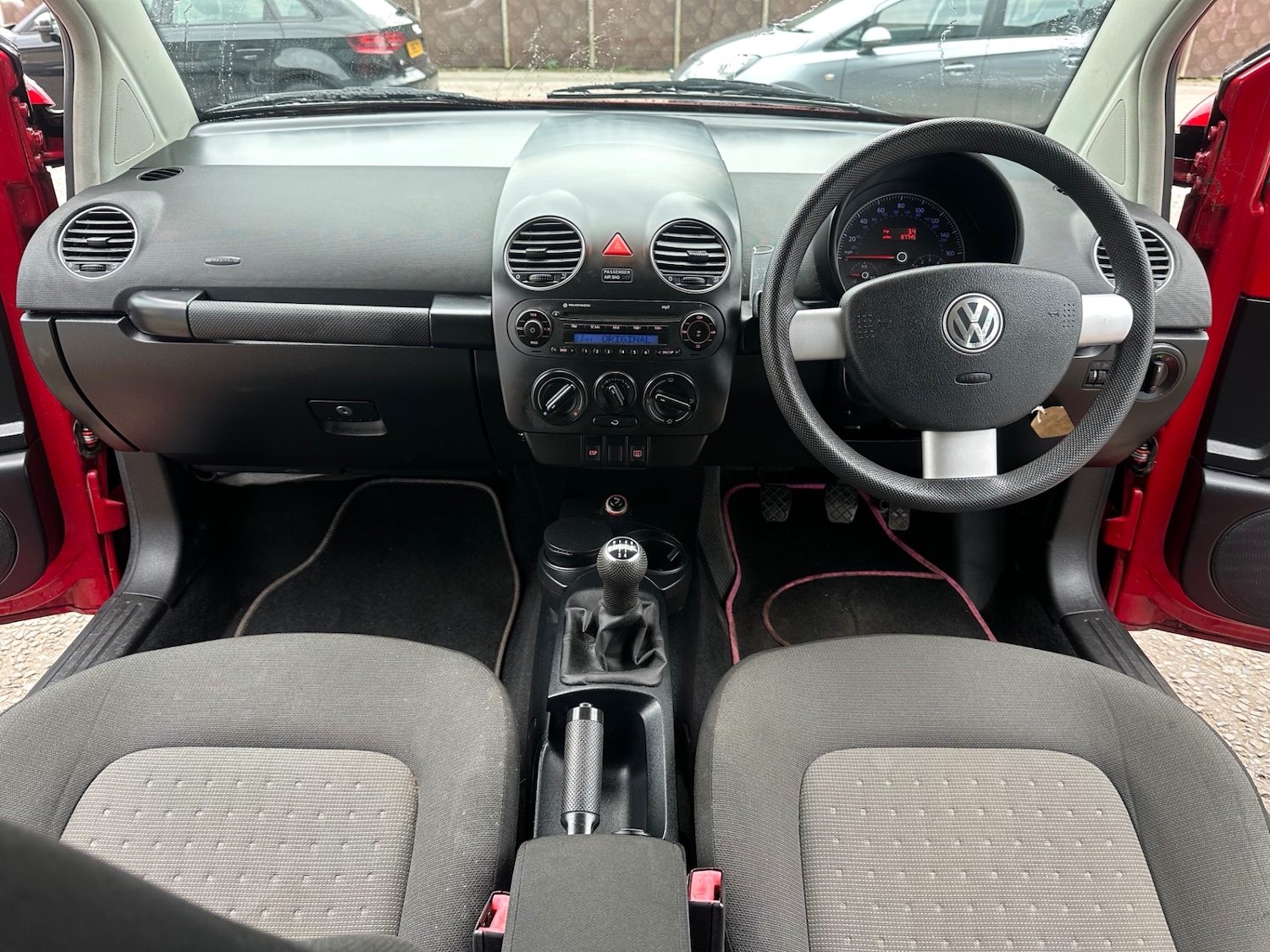 Used Volkswagen Beetle 2009 for sale - 76098987: Photo 10