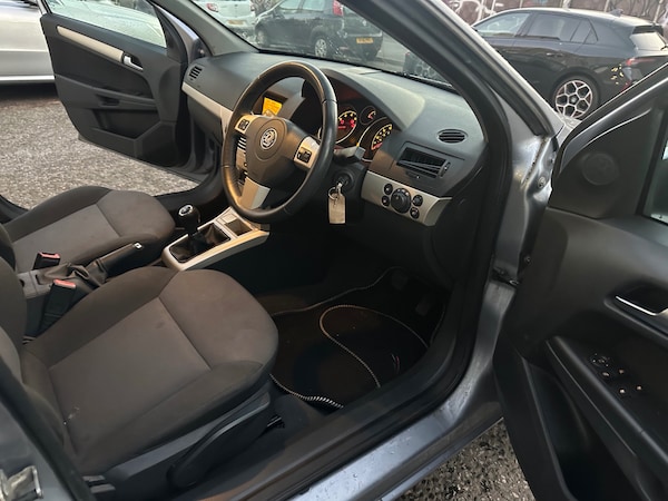 Used Vauxhall Astra 2009 for sale - 76282571: Photo 11