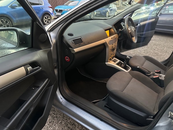 Used Vauxhall Astra 2009 for sale - 76282571: Photo 12