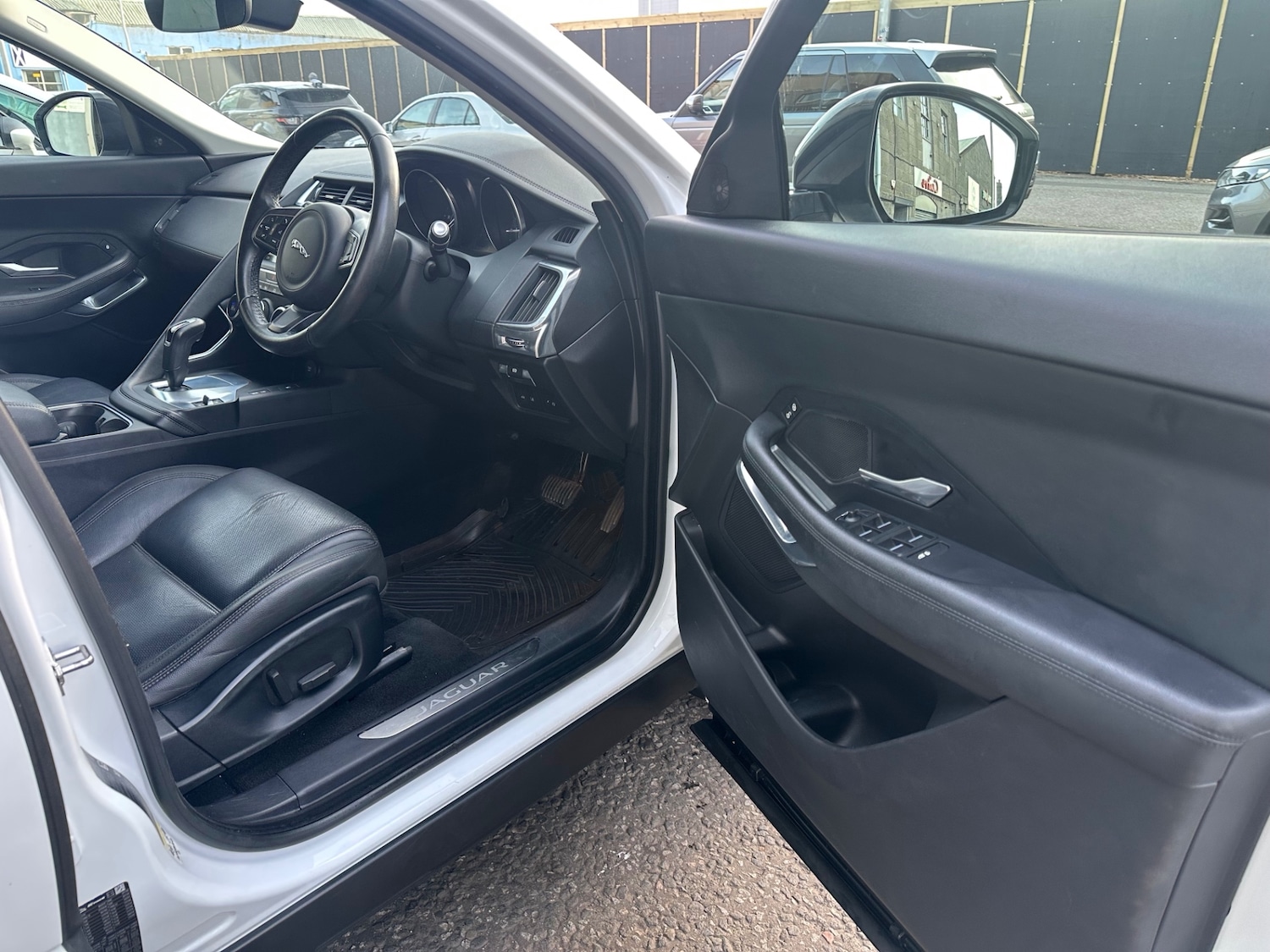 Used Jaguar E-Pace 2018 for sale - 77956915: Photo 12