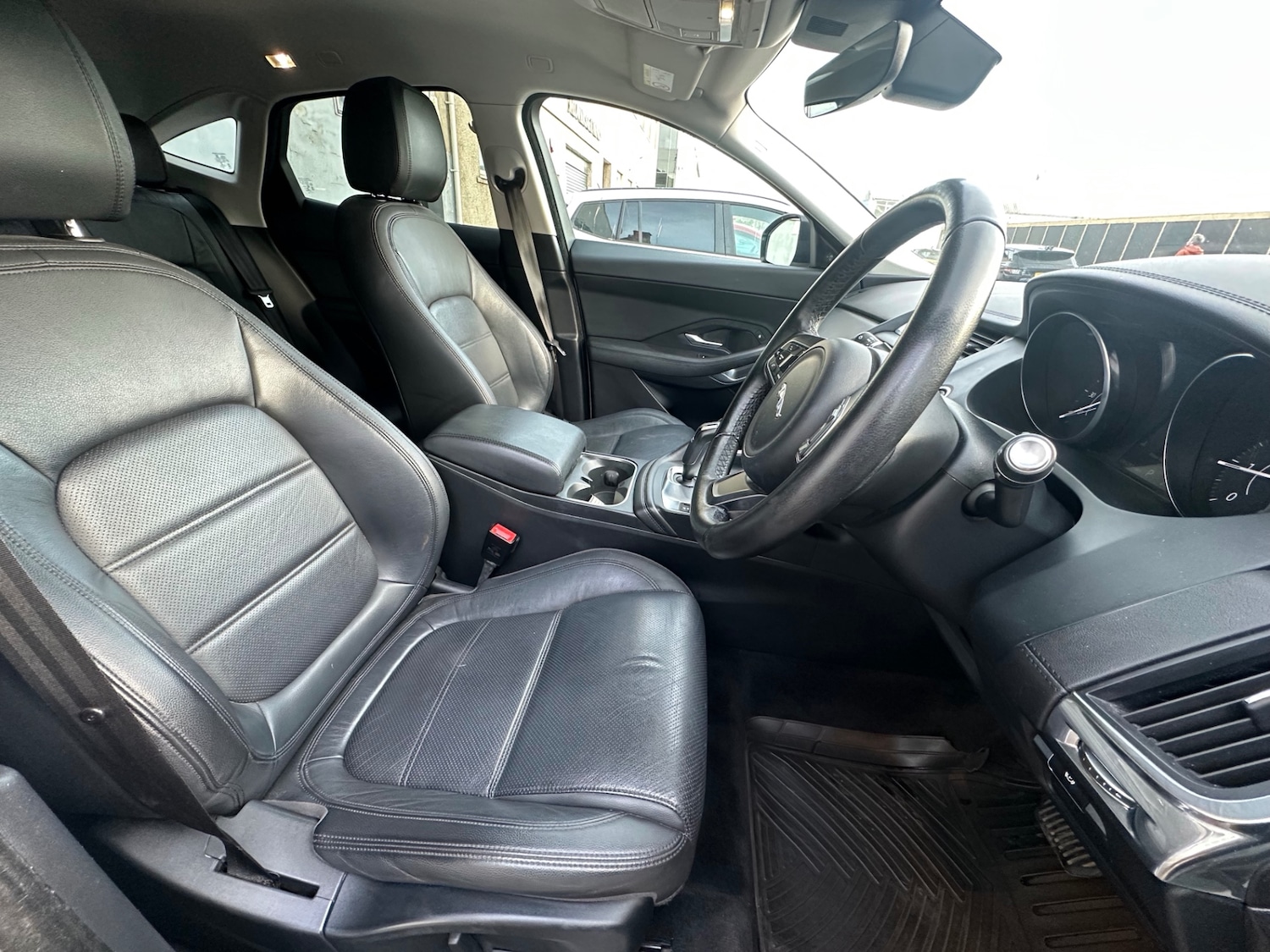 Used Jaguar E-Pace 2018 for sale - 77956915: Photo 13