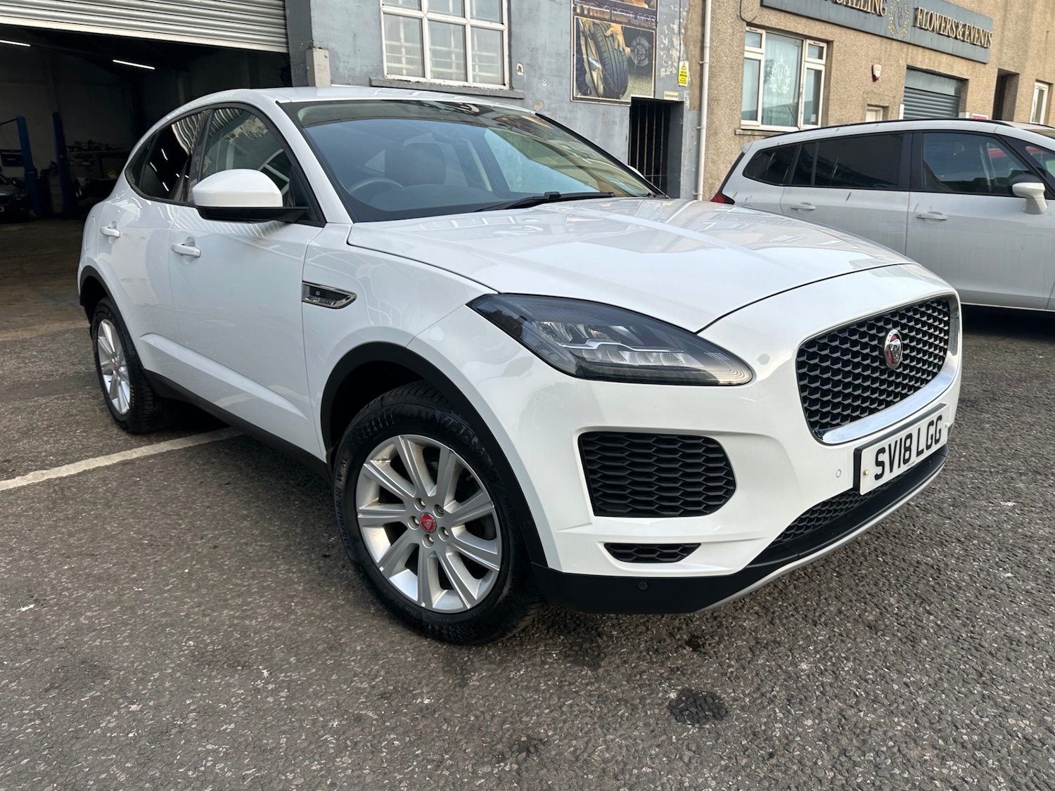 Used Jaguar E-Pace 2018 for sale - 77956915: Photo 3
