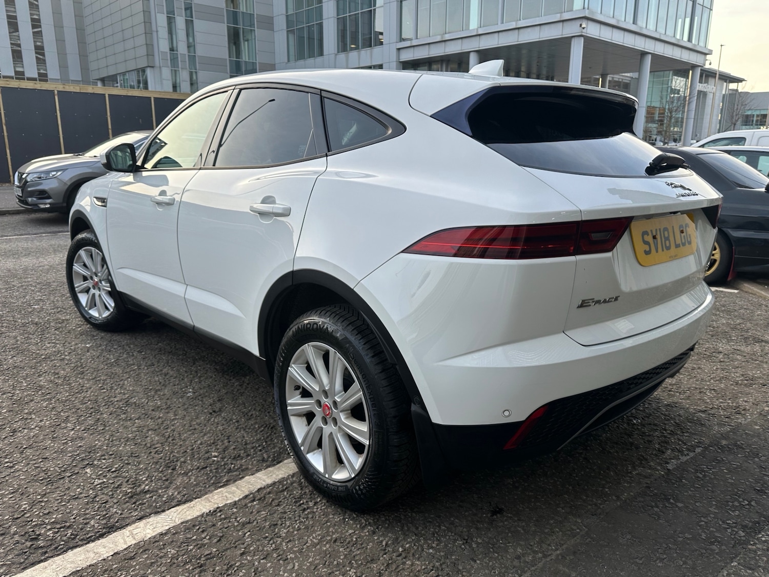 Used Jaguar E-Pace 2018 for sale - 77956915: Photo 5