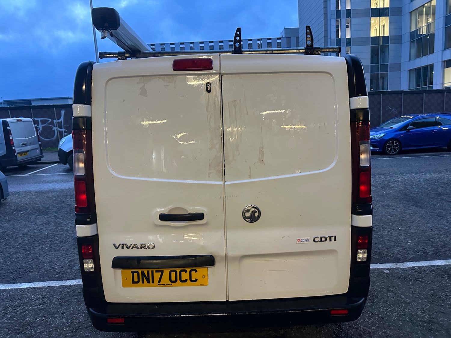 Used Vauxhall Vivaro 2017 for sale - 76837600: Photo 2