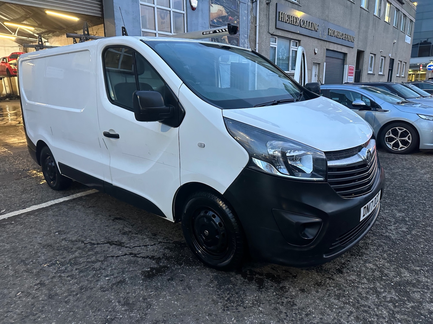 Used Vauxhall Vivaro 2017 for sale - 76837600: Photo 4