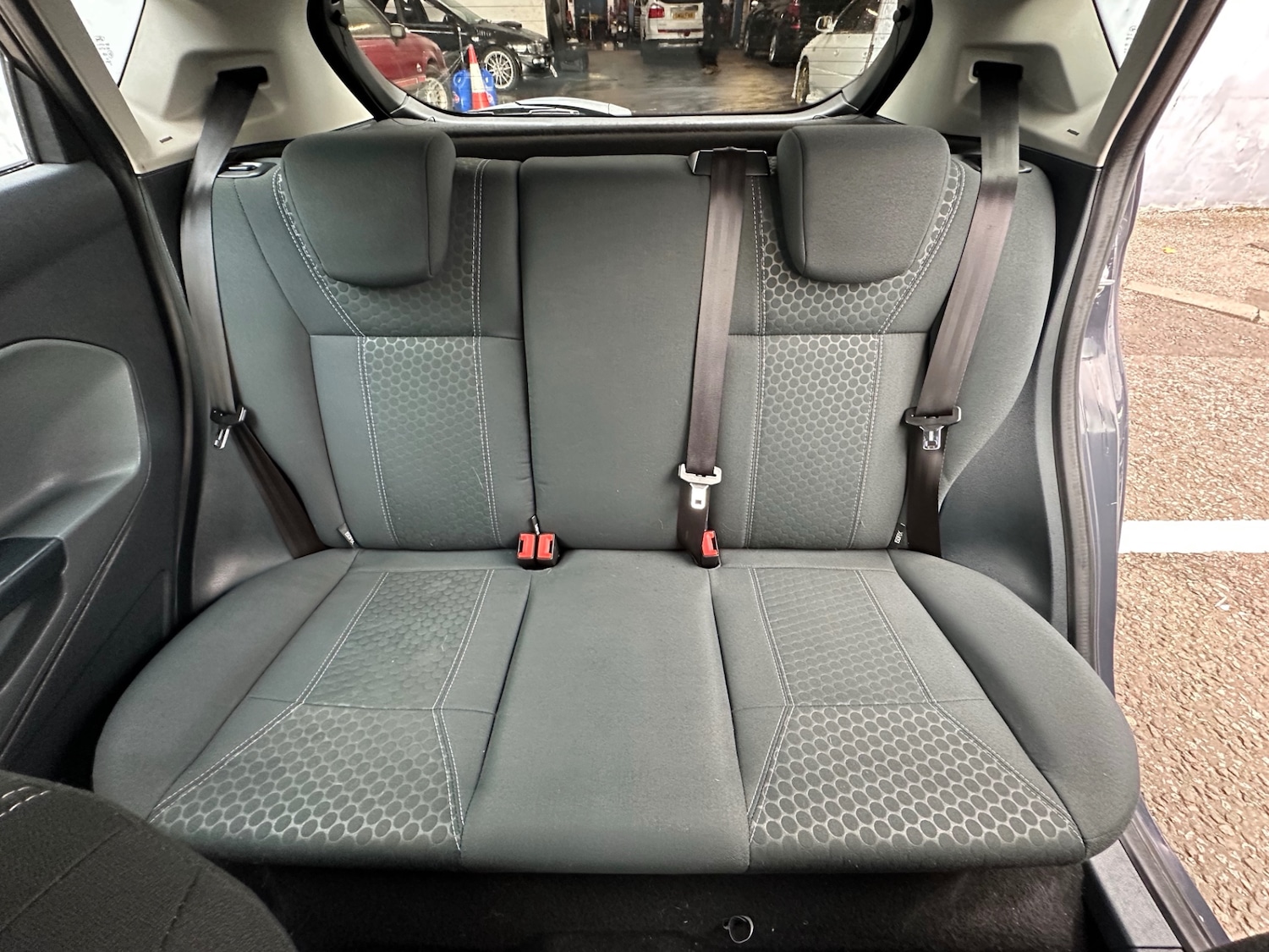 Used Ford Fiesta 2011 for sale - 76596907: Photo 12