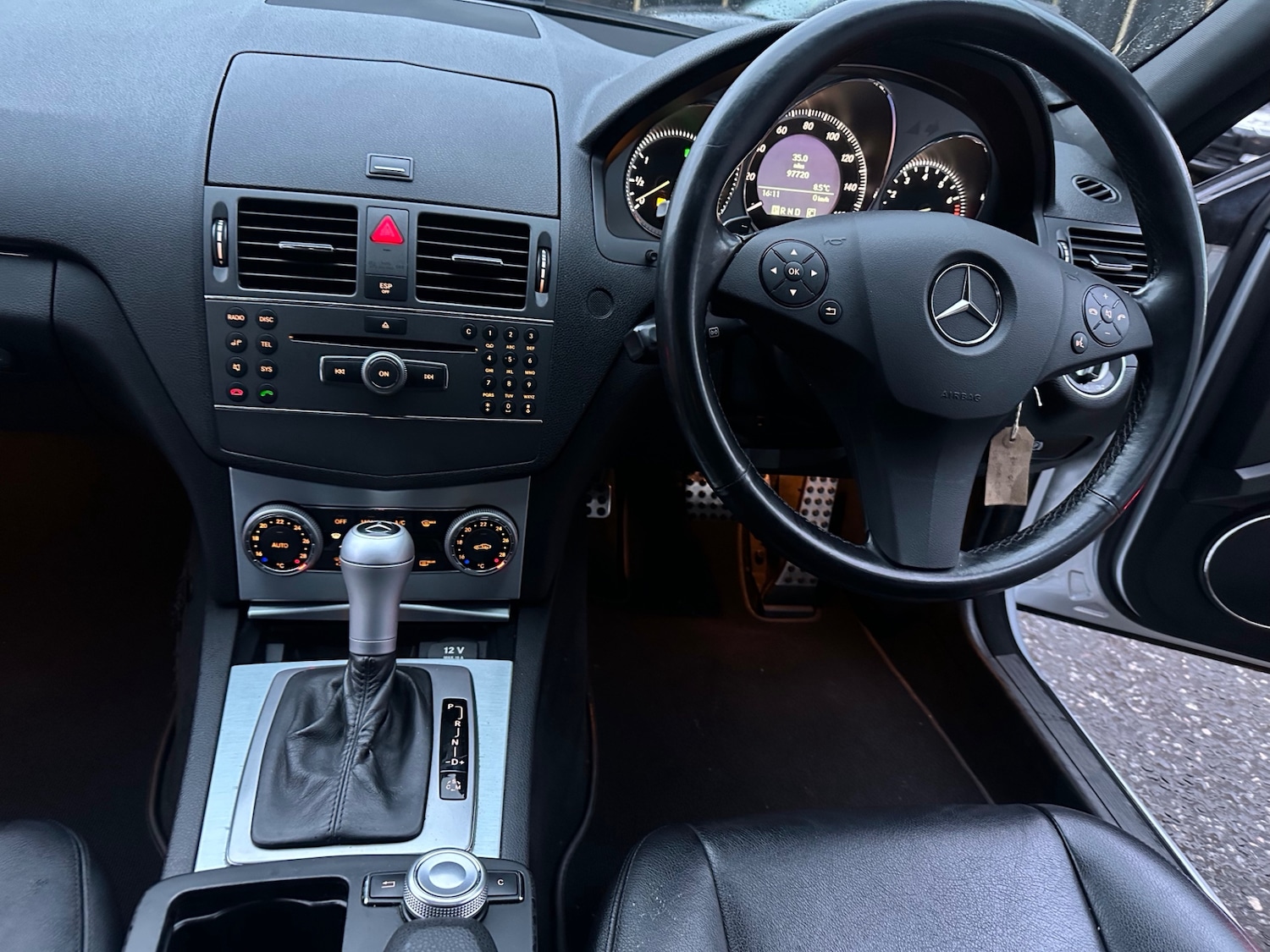 Used Mercedes-Benz C Class 2010 for sale - 77564351: Photo 10