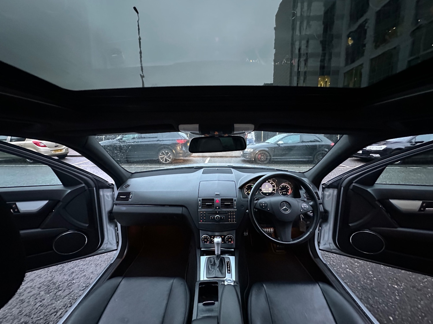 Used Mercedes-Benz C Class 2010 for sale - 77564351: Photo 15