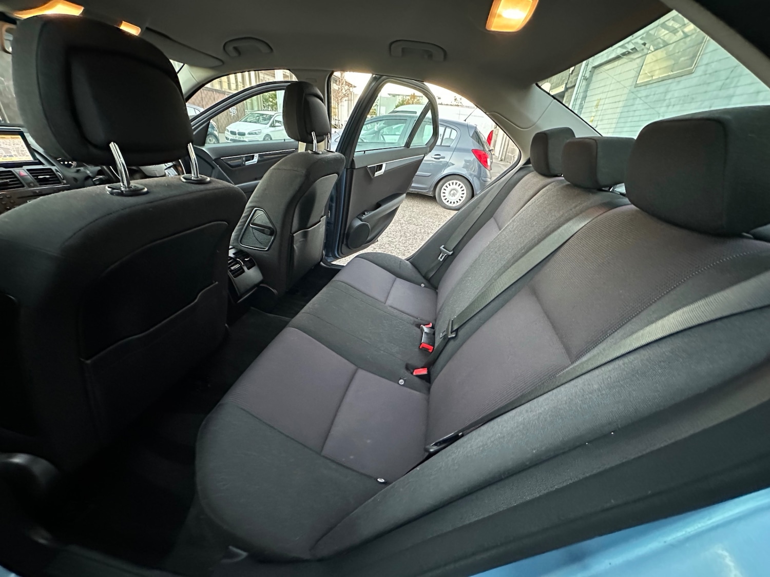 Used Mercedes-Benz C Class 2010 for sale - 76237497: Photo 16