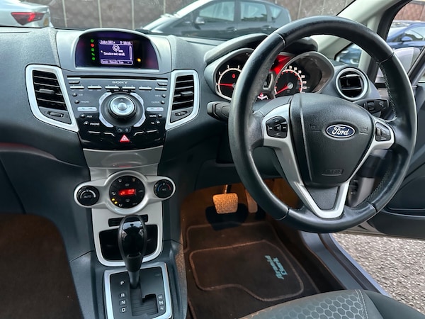 Used Ford Fiesta 2011 for sale - 76237489: Photo 12