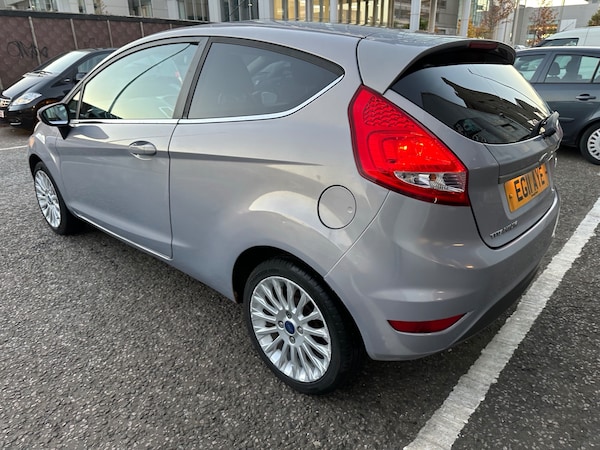 Used Ford Fiesta 2011 for sale - 76237489: Photo 5
