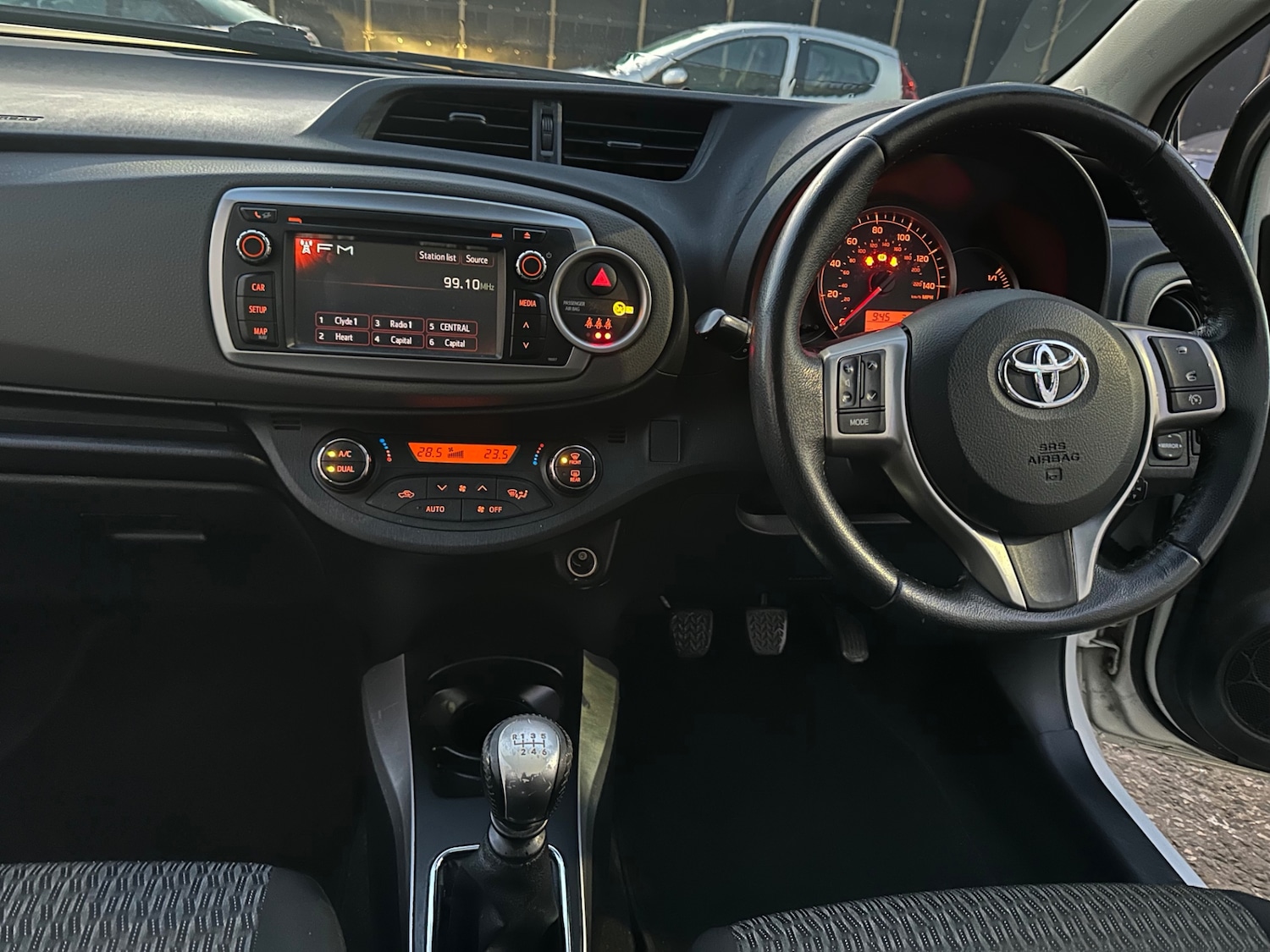 Used Toyota Yaris 2014 for sale - 77101617: Photo 10