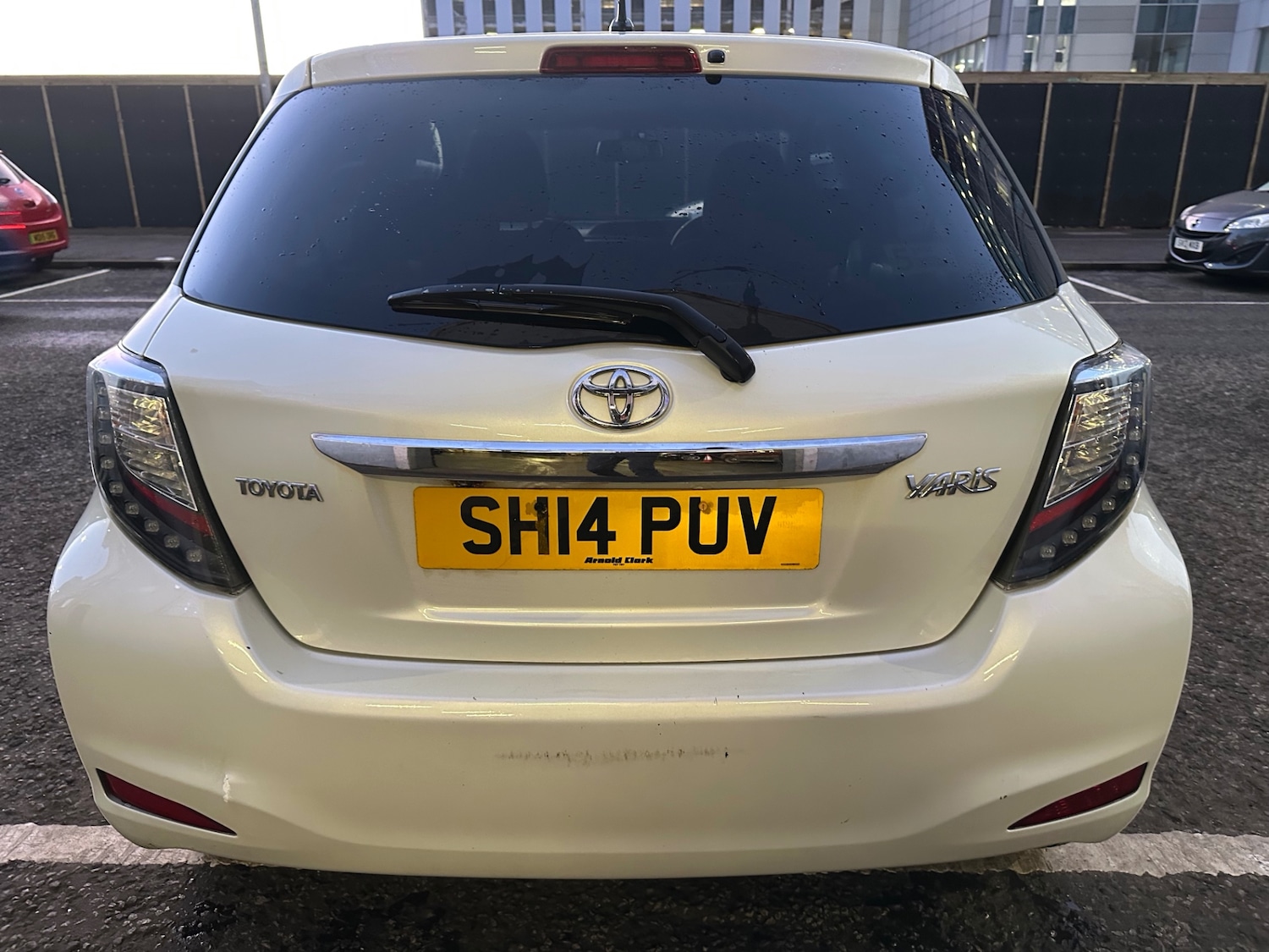 Used Toyota Yaris 2014 for sale - 77101617: Photo 2