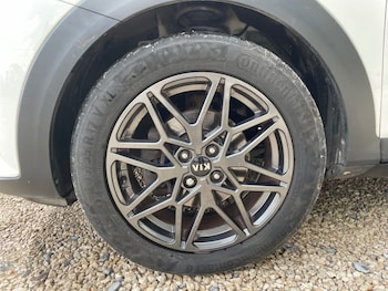 Used Kia Stonic 2020 for sale - 75275645: Photo