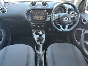 Used smart fortwo 2018 for sale - 79155461: Photo
