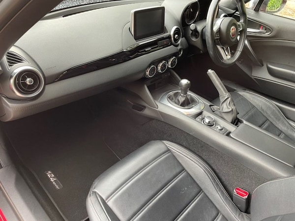 Used Fiat 124 Spider 2016 for sale - 75675861: Photo 13