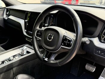 Used Volvo XC60 2018 for sale - 78468835: Photo