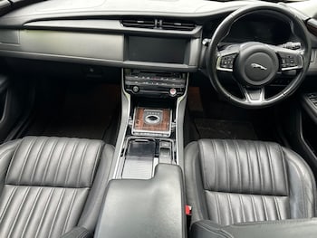 Used Jaguar XF 2018 for sale - 78619821: Photo