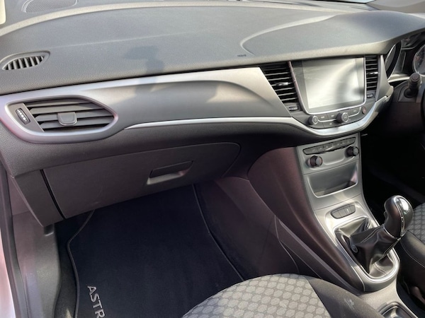 Used Vauxhall Astra 2017 for sale - 75062232: Photo 17