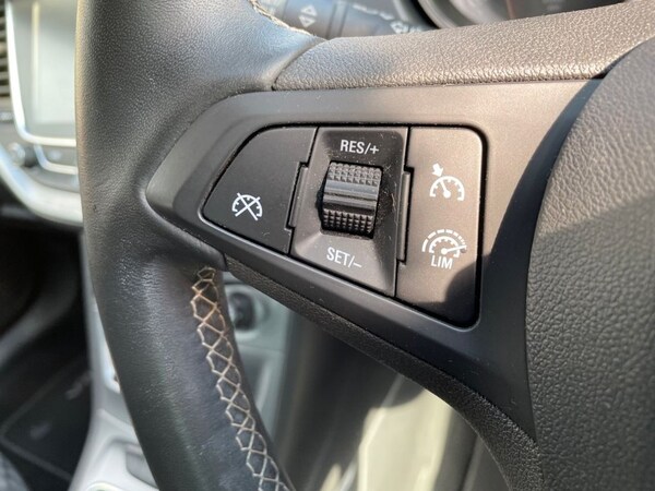 Used Vauxhall Astra 2017 for sale - 75062232: Photo 19