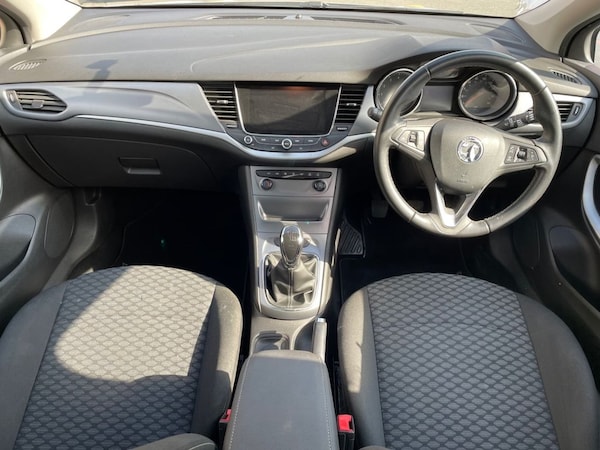 Used Vauxhall Astra 2017 for sale - 75062232: Photo 3