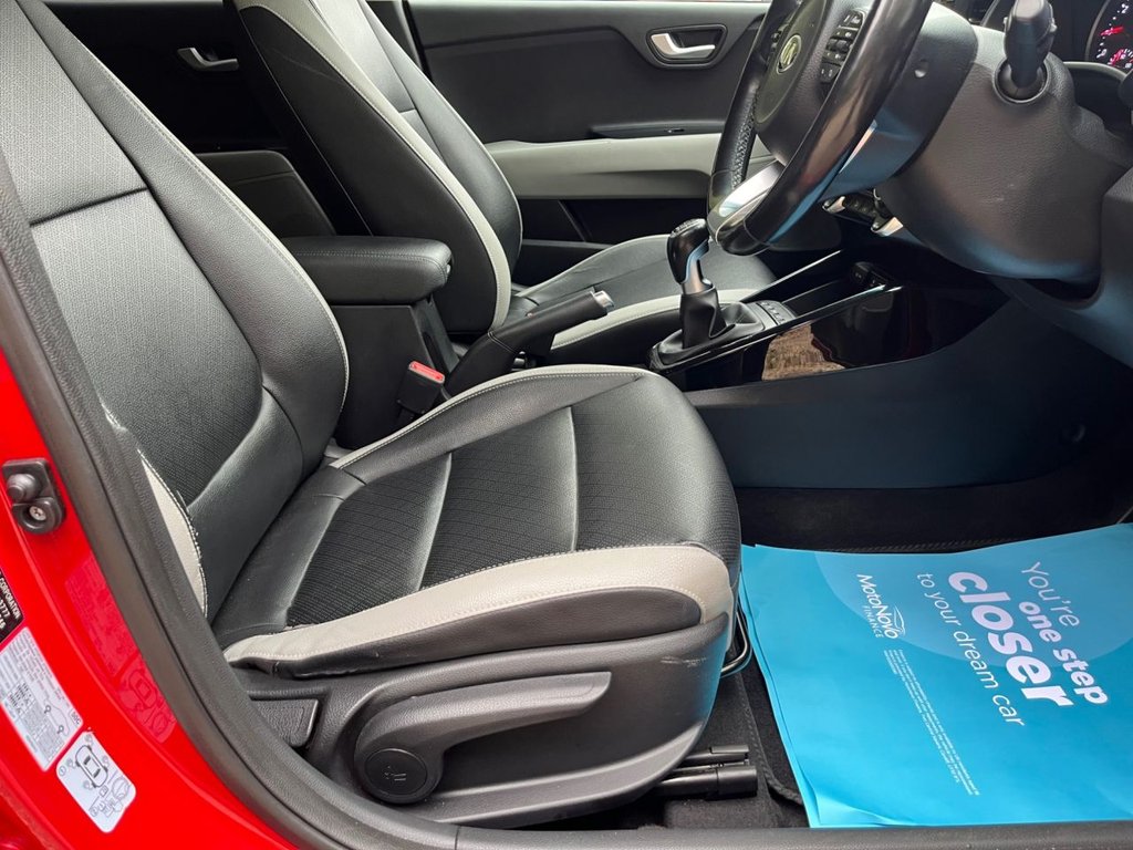 Used Kia Stonic 2018 for sale - 76256271: Photo 13