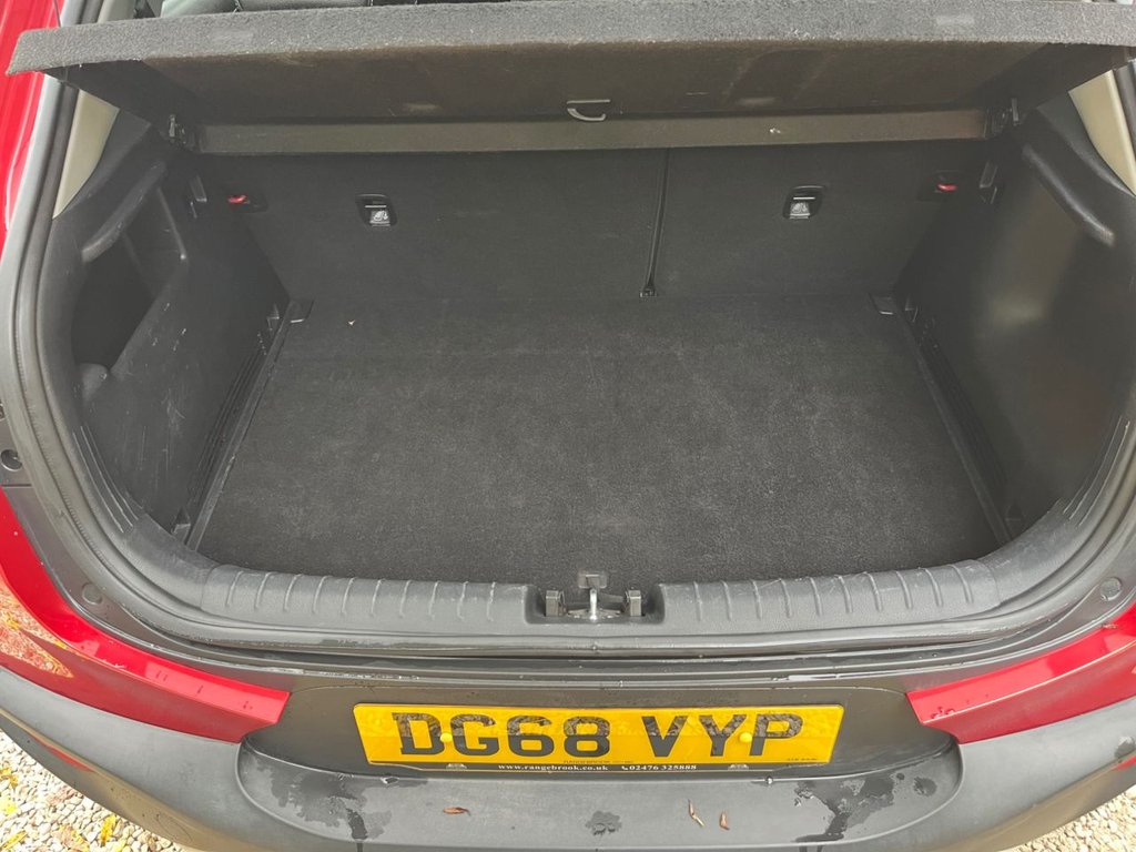 Used Kia Stonic 2018 for sale - 76256271: Photo 15