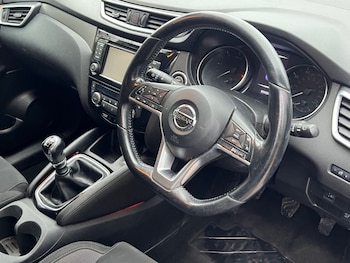 Used Nissan Qashqai 2017 for sale - 76934686: Photo