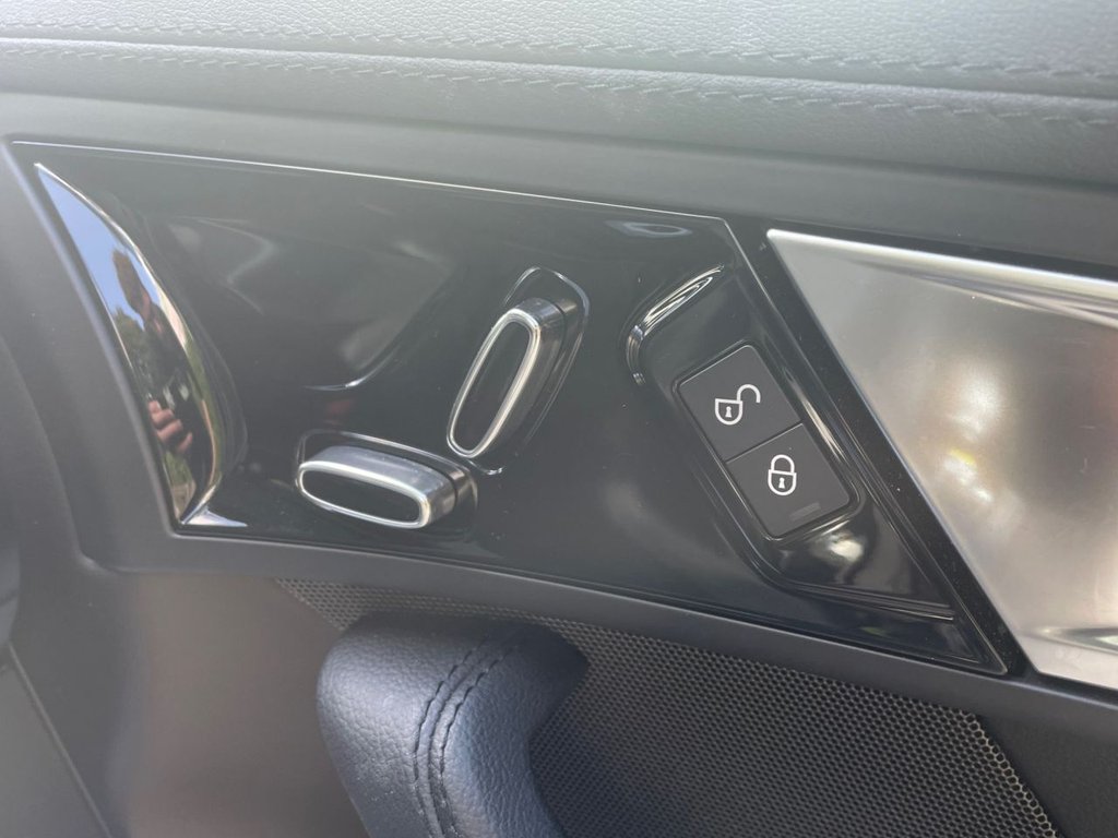 Used Jaguar F-Type 2015 for sale - 76119233: Photo 24