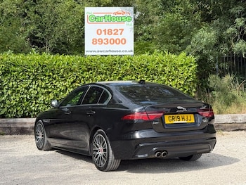 Used Jaguar XE 2019 for sale - 79103435: Photo