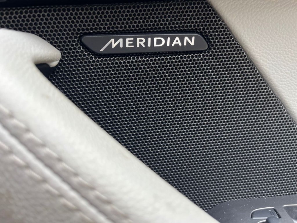 Used Jaguar F-Type 2019 for sale - 76396329: Photo 16