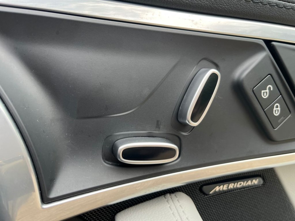 Used Jaguar F-Type 2019 for sale - 76396329: Photo 18