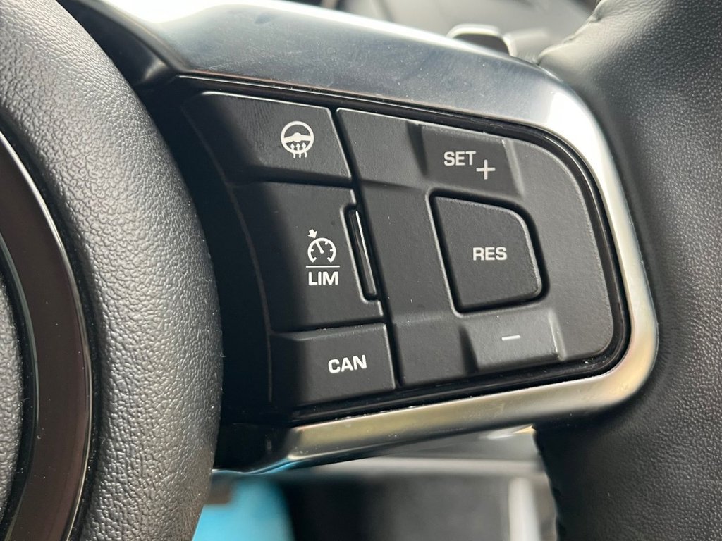 Used Jaguar F-Type 2019 for sale - 76396329: Photo 25