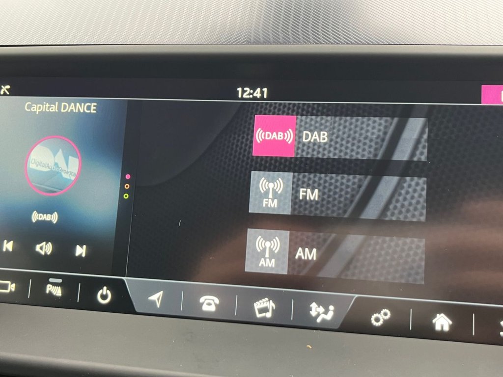 Used Jaguar F-Type 2019 for sale - 76396329: Photo 27