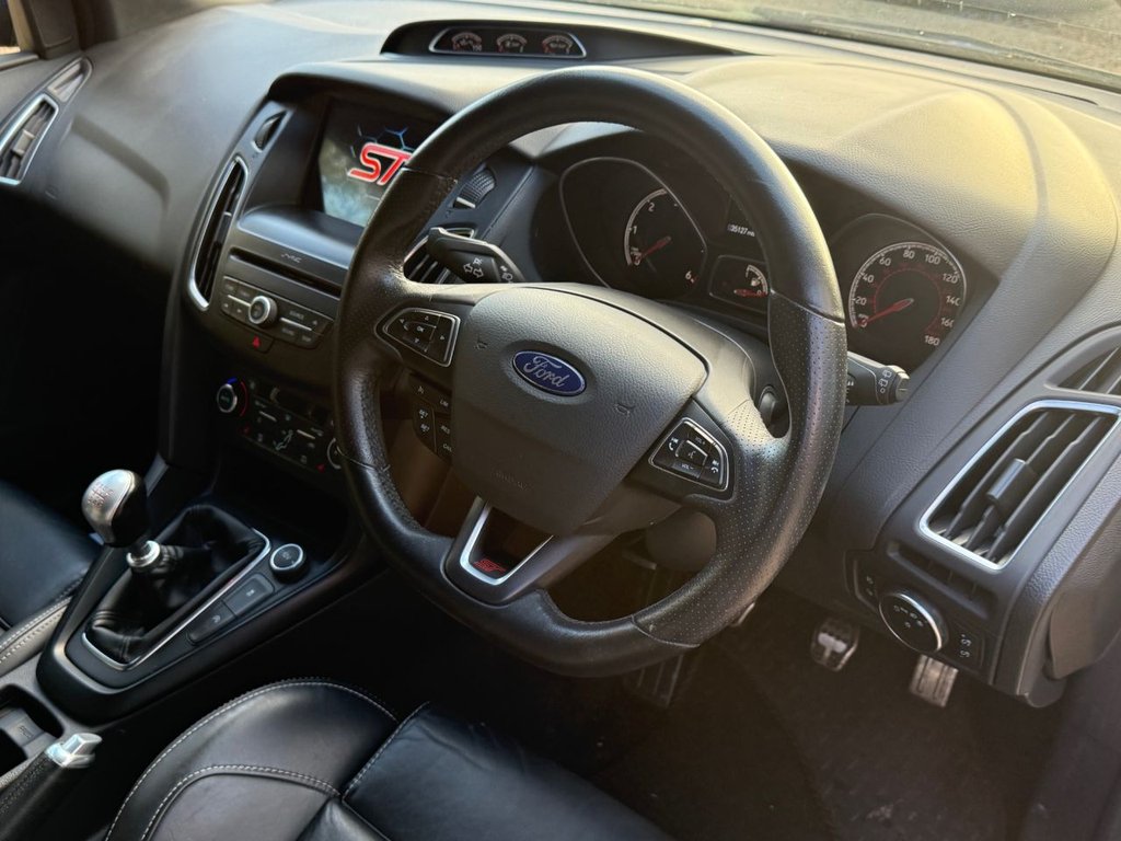 Used Ford Focus 2017 for sale - 76570359: Photo 14